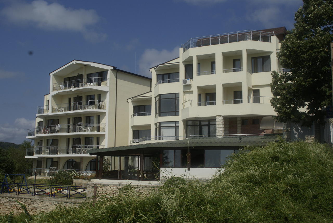 Family Hotel Venera Kavarna Exterior foto