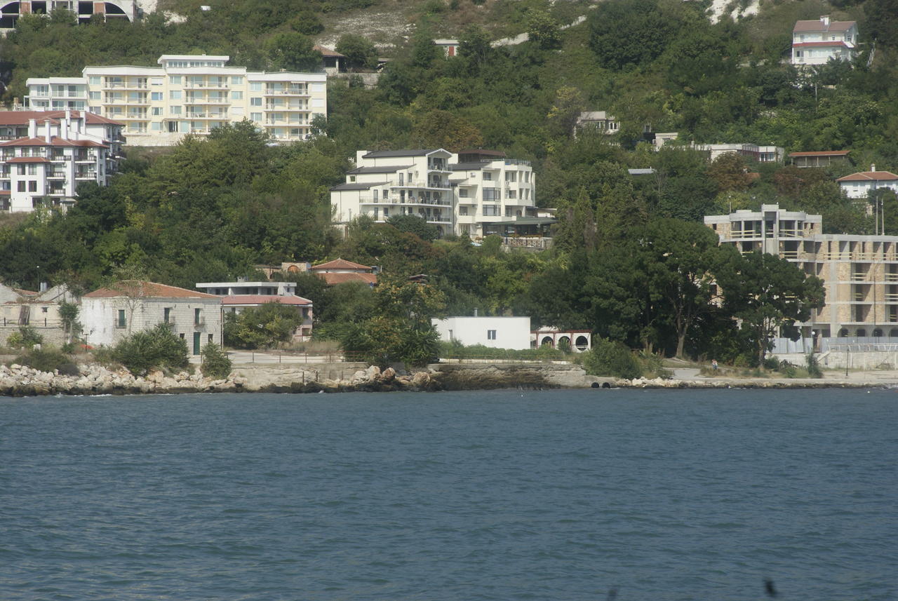 Family Hotel Venera Kavarna Exterior foto